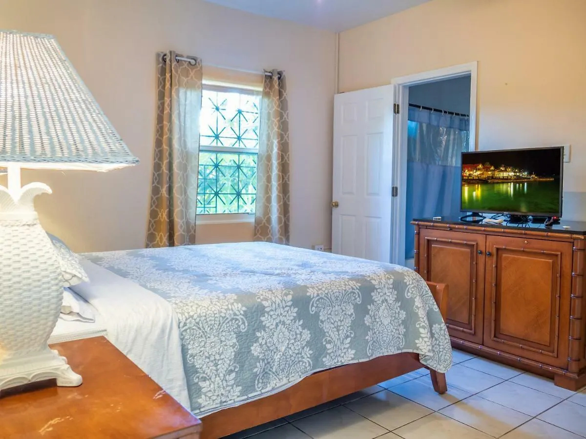 Iron Shore Guest House West Bay