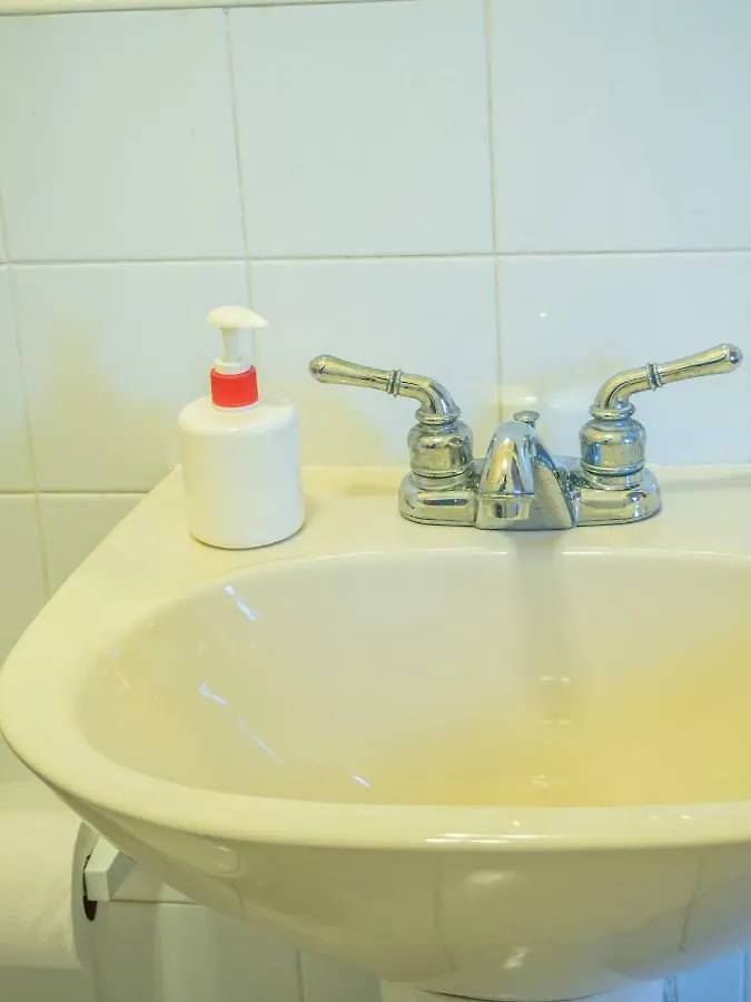 ווסט ביי Iron Shore Guest House ווסט ביי